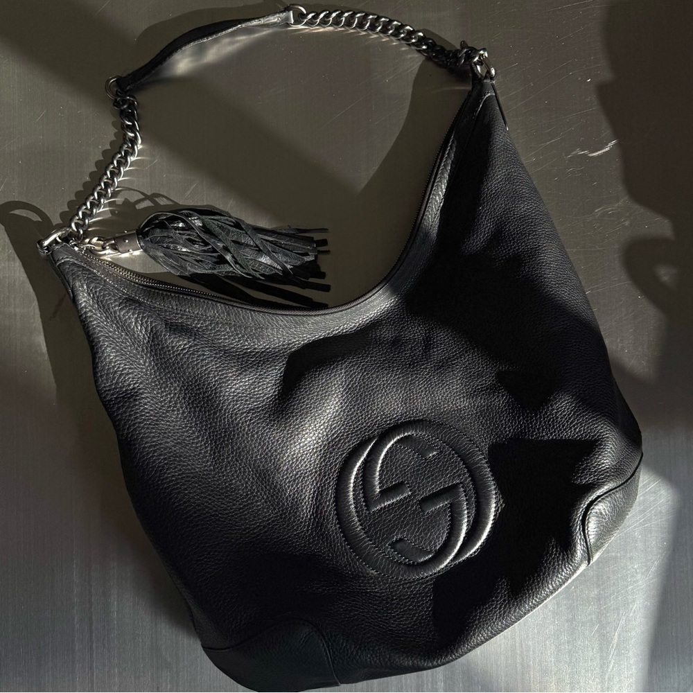 Gucci Soho Chain-Link Hobo Shoulder Bag in Black